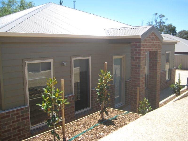 2/27 MacDougall Road, Golden Square VIC 3555