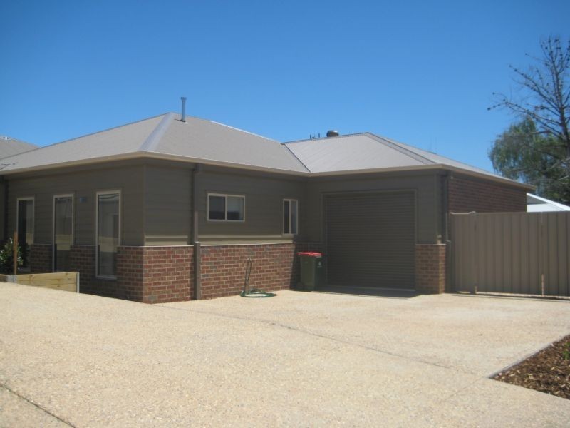 2/27 MacDougall Road, Golden Square VIC 3555