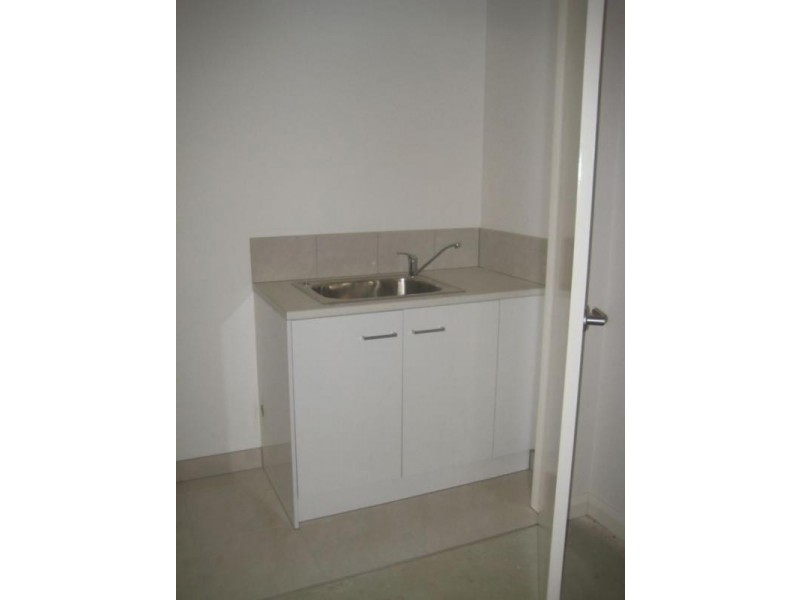 2/27 MacDougall Road, Golden Square VIC 3555