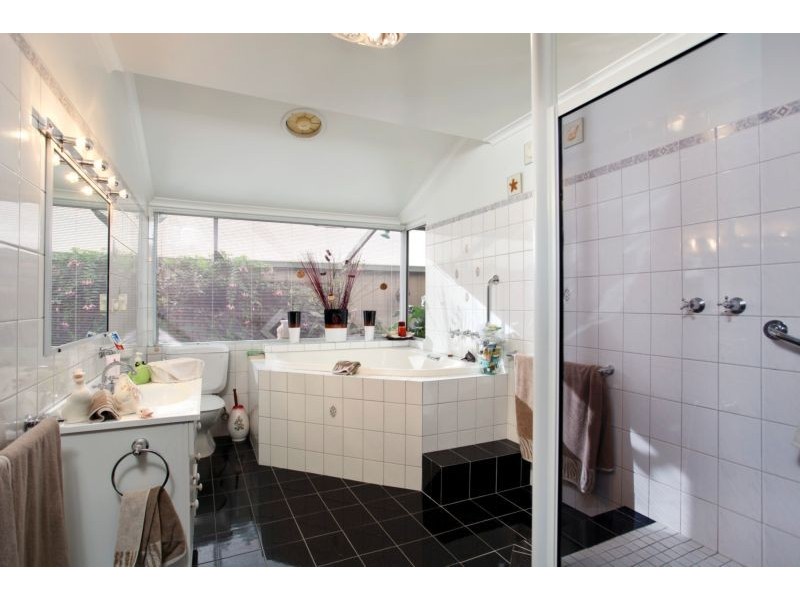 16 Beischer Street, Strathdale VIC 3550