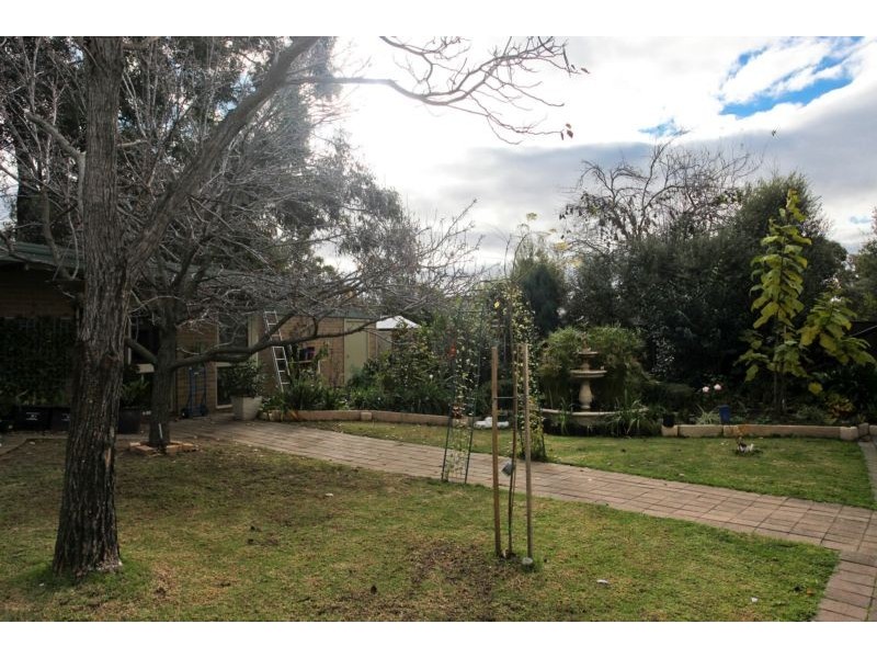 16 Beischer Street, Strathdale VIC 3550