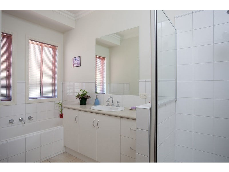 3 Orchard Walk, Strathfieldsaye VIC 3551