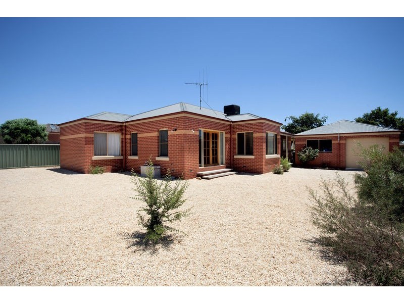 3 Orchard Walk, Strathfieldsaye VIC 3551