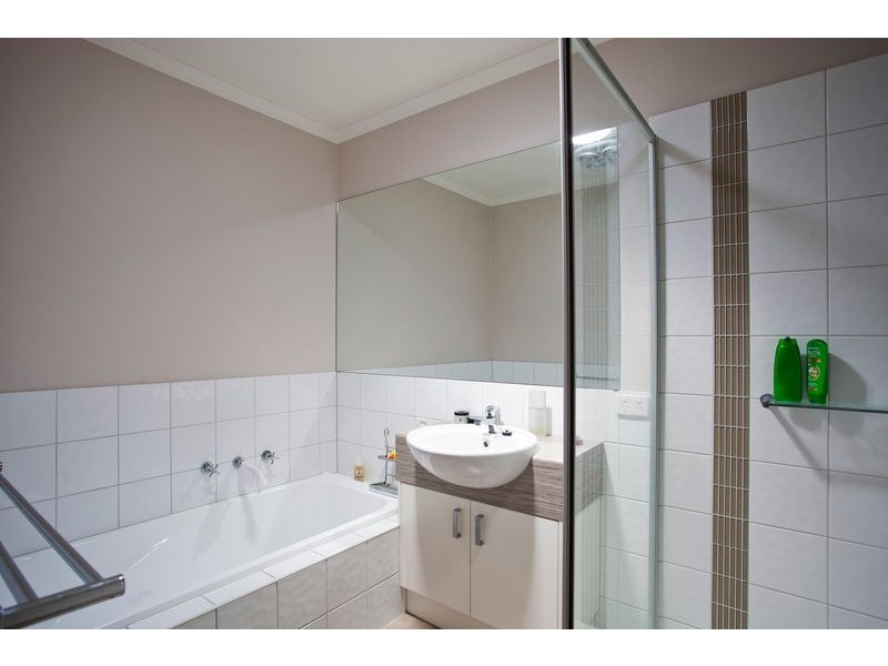 9 Wisteria Court, Flora Hill VIC 3550