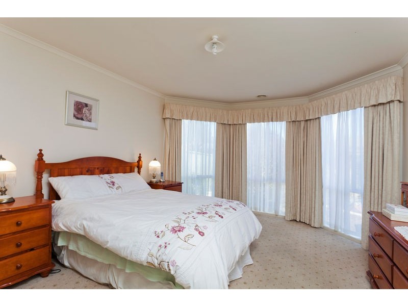 30 Kennewell Street, White Hills VIC 3550