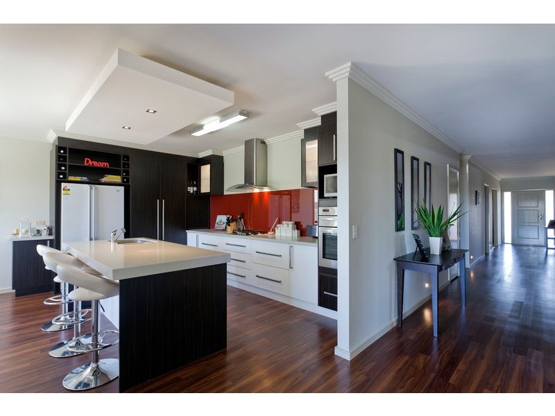 6 Dowker Street, Epsom VIC 3551