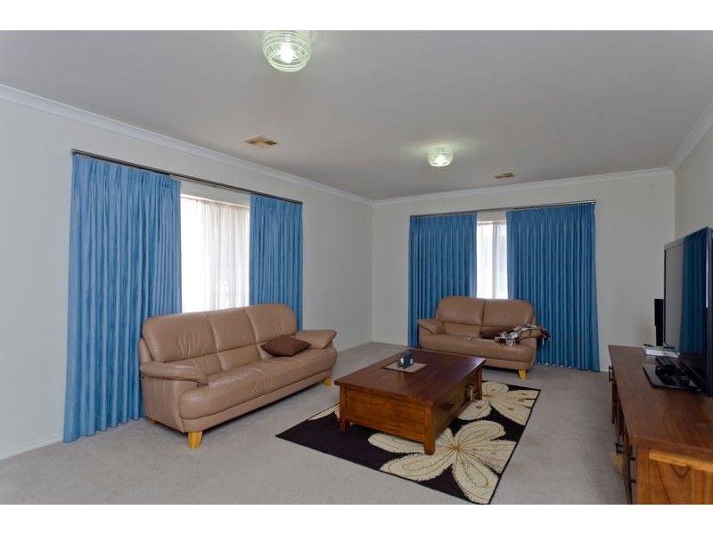 1 Saddle Court, Maiden Gully VIC 3551