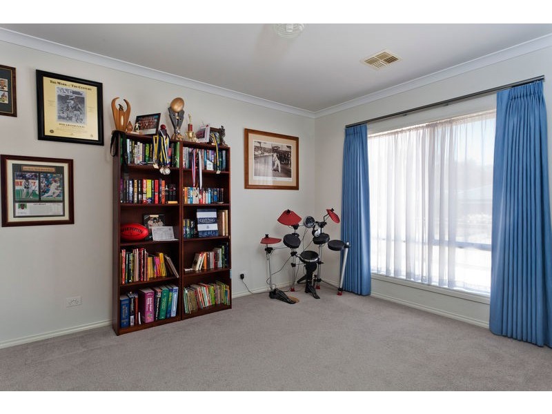 1 Saddle Court, Maiden Gully VIC 3551