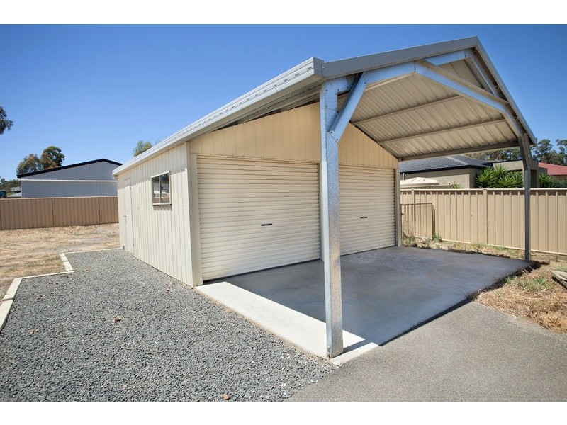 1 Saddle Court, Maiden Gully VIC 3551