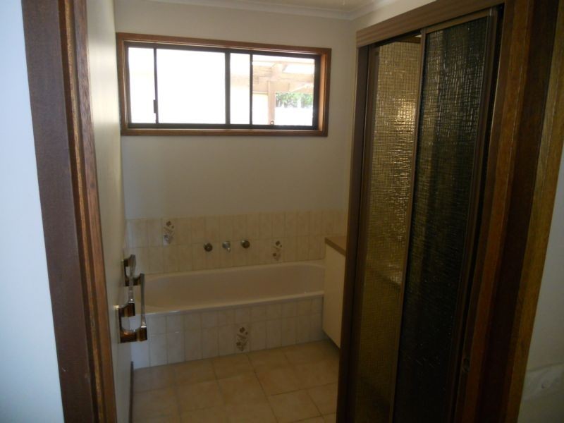 1/13 Leonard Street, Flora Hill VIC 3550