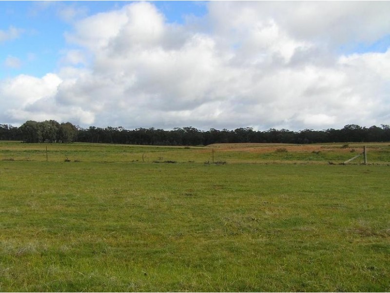 69 Campaspe Road, Goornong VIC 3557