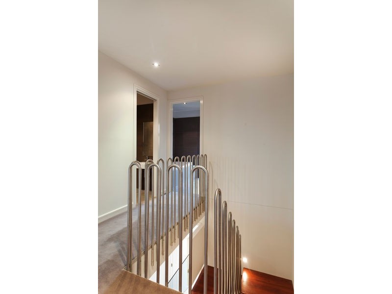 2 The Crest, Kennington VIC 3550