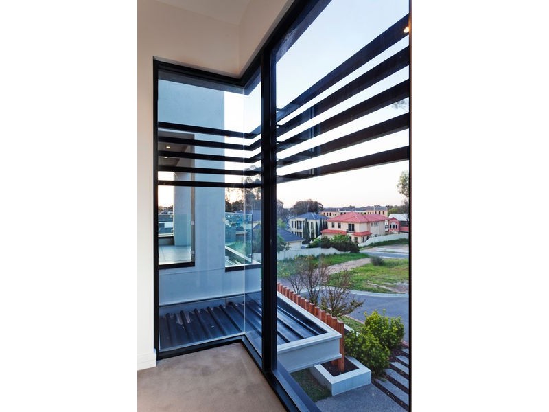 2 The Crest, Kennington VIC 3550