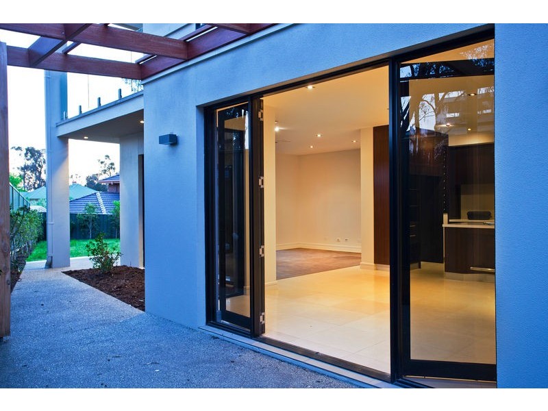 2 The Crest, Kennington VIC 3550