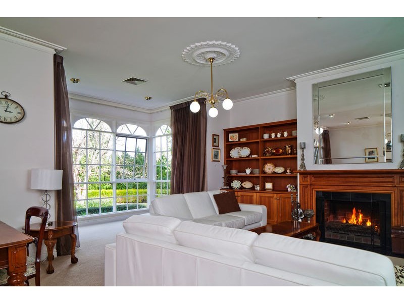 4 Essex Court, Strathdale VIC 3550