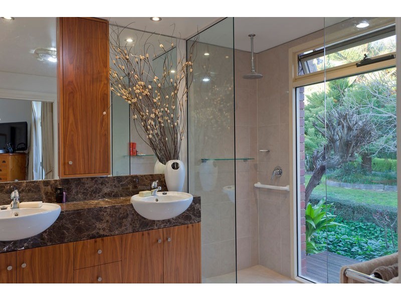 4 Essex Court, Strathdale VIC 3550