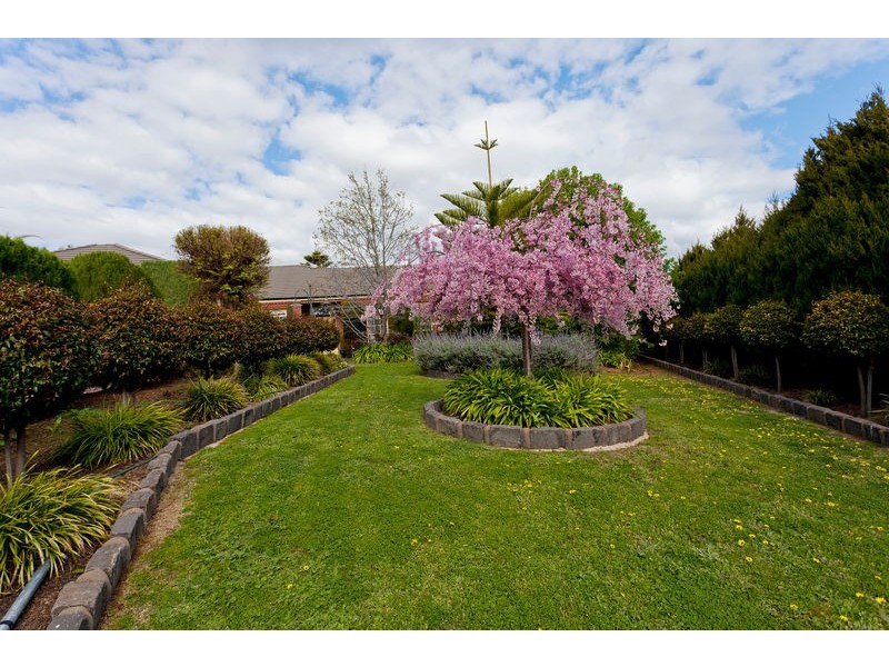 4 Essex Court, Strathdale VIC 3550