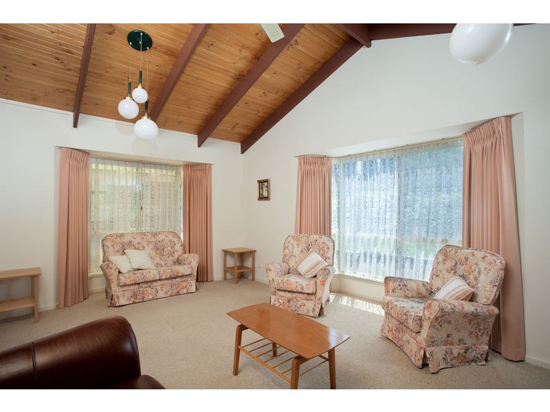 10 Hines Court, Kangaroo Flat VIC 3555