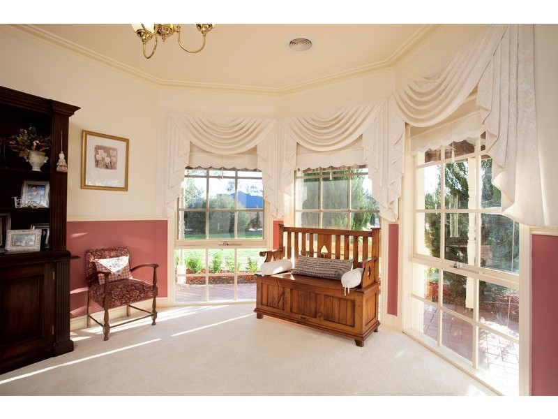 6 Woodlea Close, Strathfieldsaye VIC 3551