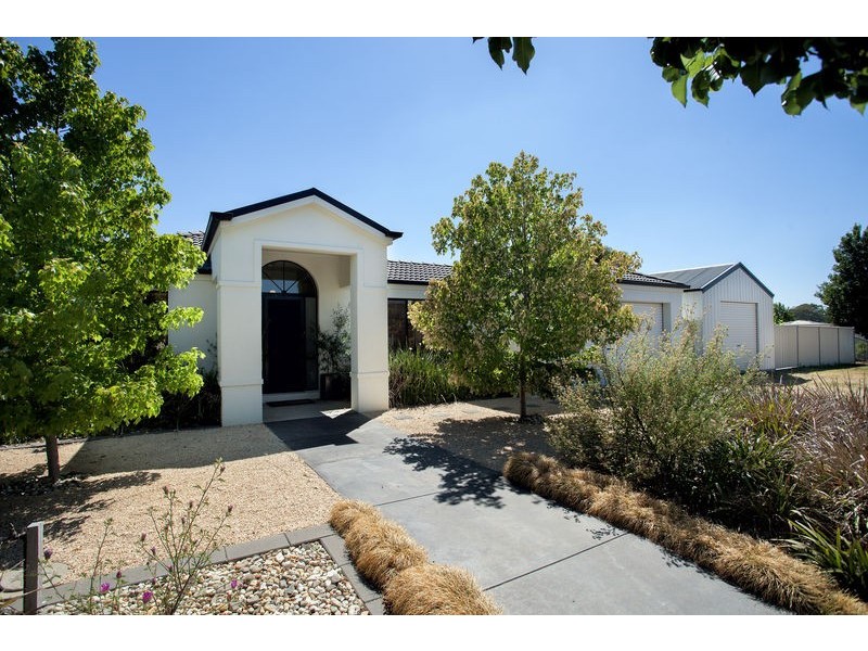 1 Arthurs Crescent, Strathfieldsaye VIC 3551