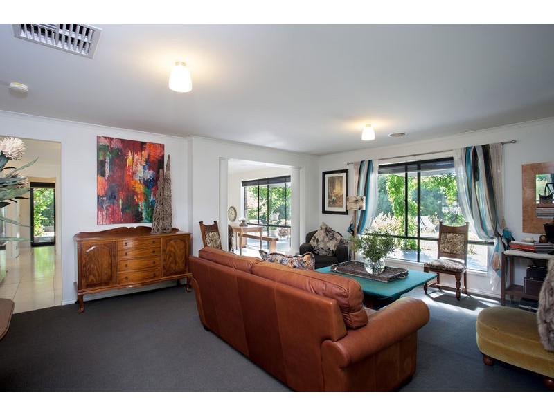 1 Arthurs Crescent, Strathfieldsaye VIC 3551