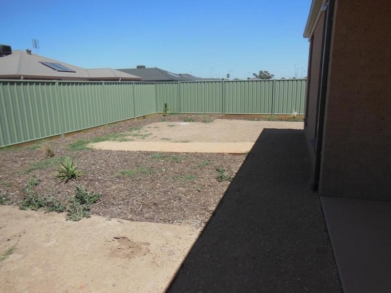 22 Allen Street, Epsom VIC 3551