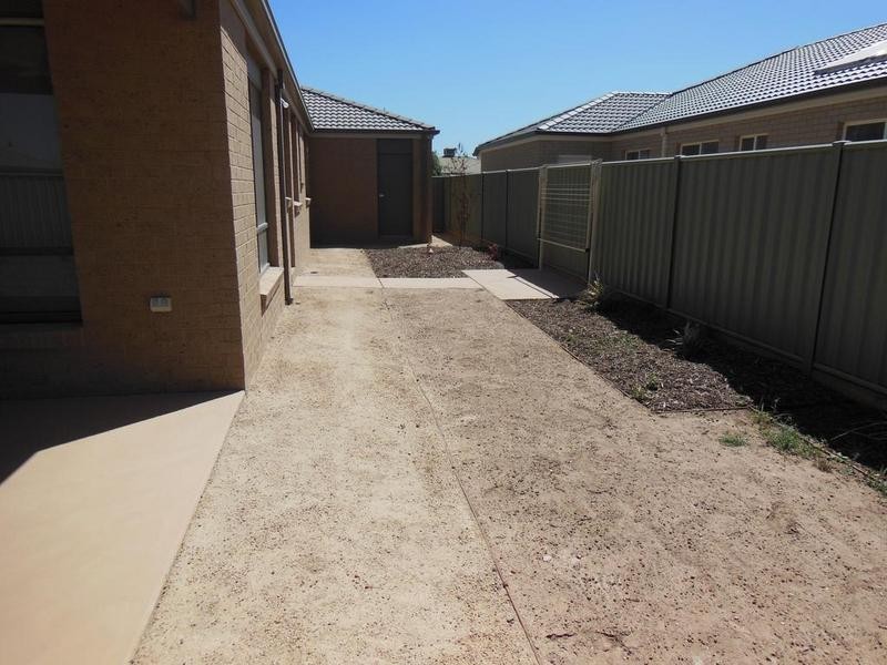 22 Allen Street, Epsom VIC 3551