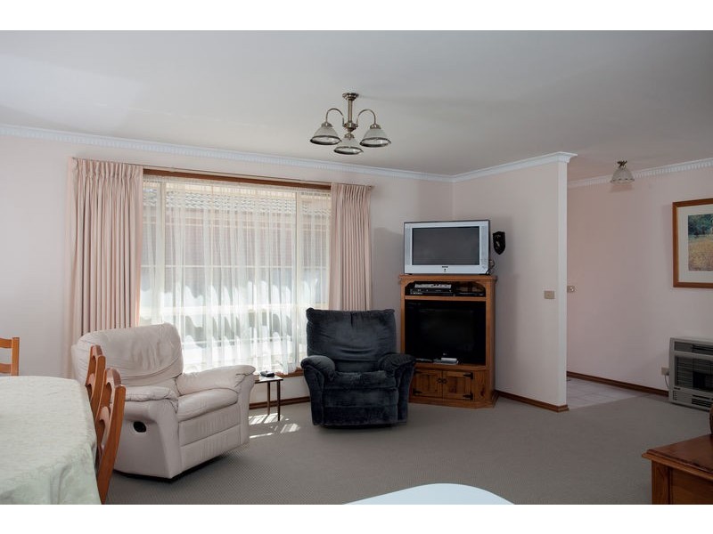 2/84 Condon Street, Strathdale VIC 3550