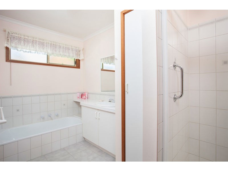 2/84 Condon Street, Strathdale VIC 3550