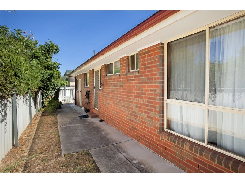 2/84 Condon Street, Strathdale VIC 3550