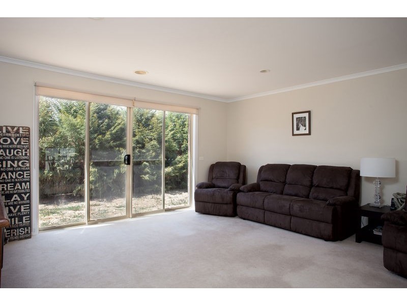 9 Cooba Drive, Epsom VIC 3551