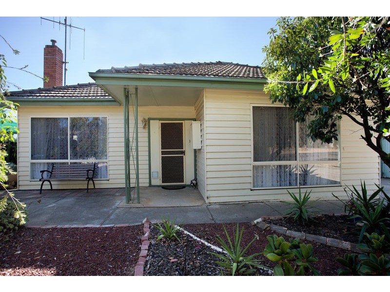 15 Short Street, Kangaroo Flat VIC 3555