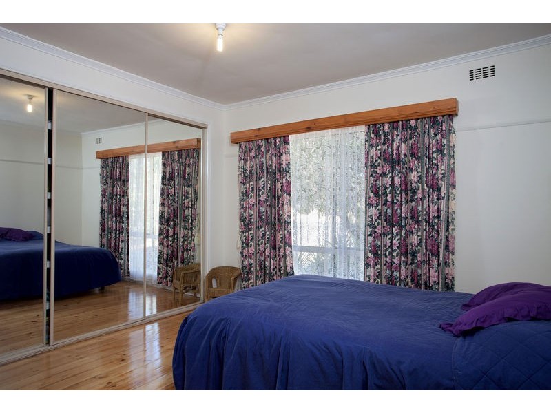 15 Short Street, Kangaroo Flat VIC 3555