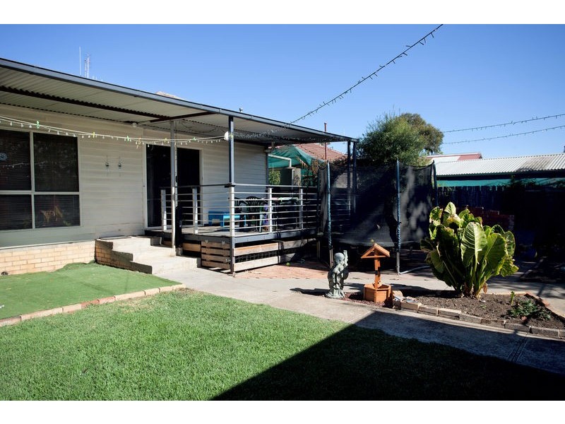 15 Short Street, Kangaroo Flat VIC 3555