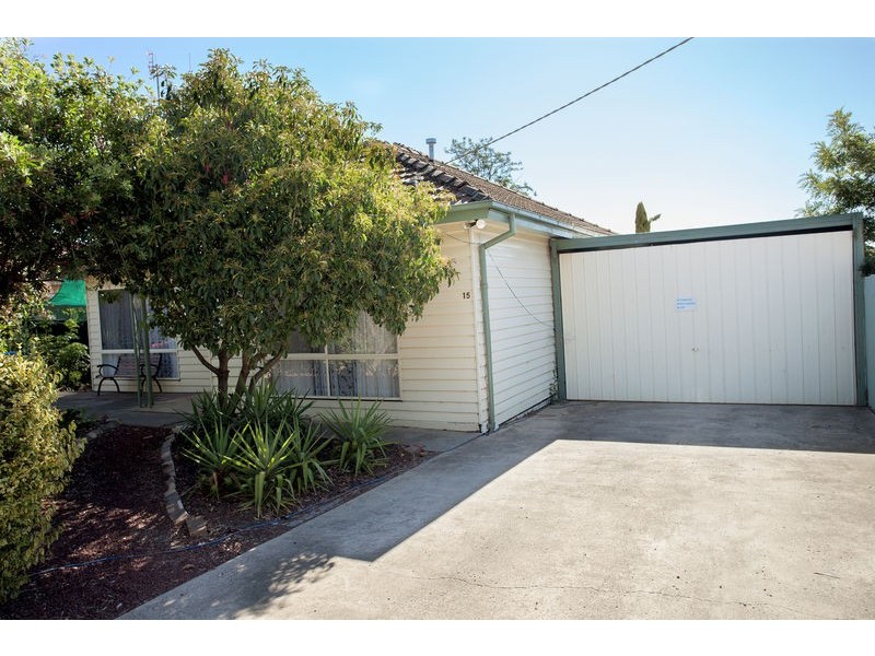 15 Short Street, Kangaroo Flat VIC 3555