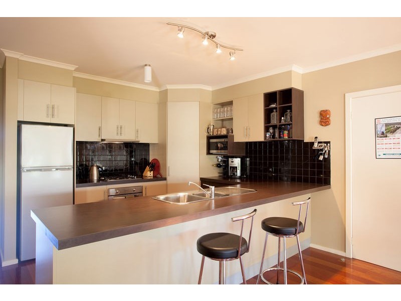 18 Symes Street, Kangaroo Flat VIC 3555