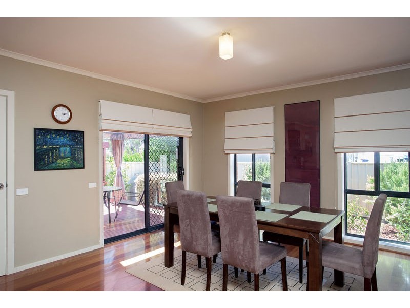 18 Symes Street, Kangaroo Flat VIC 3555