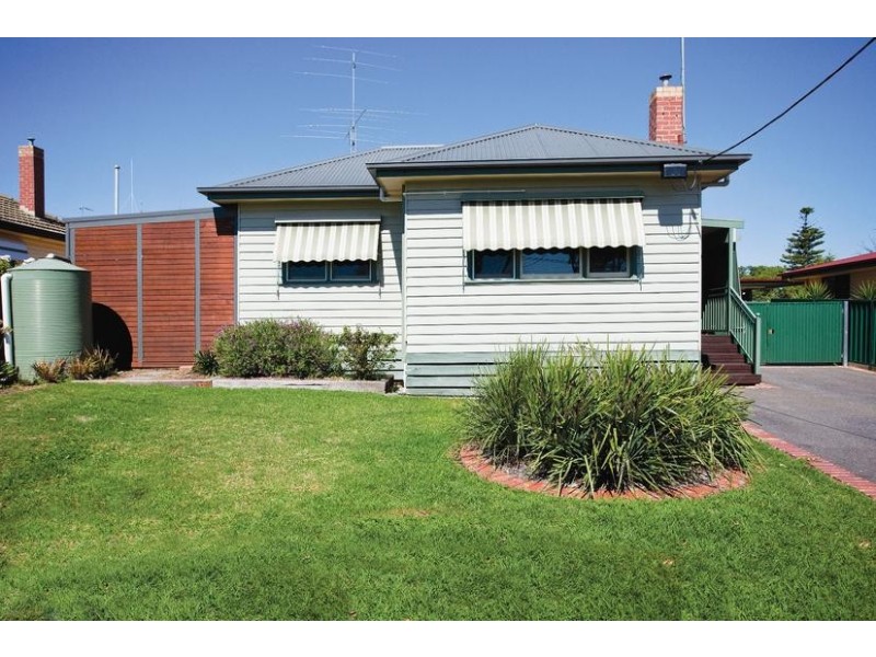 30 Nish Street, Flora Hill VIC 3550
