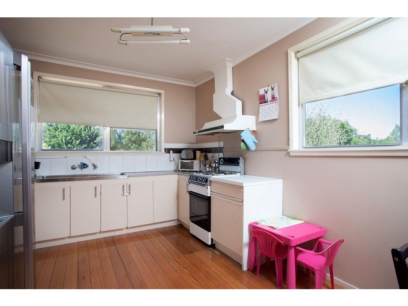 15 MacKenzie Street West, Golden Square VIC 3555