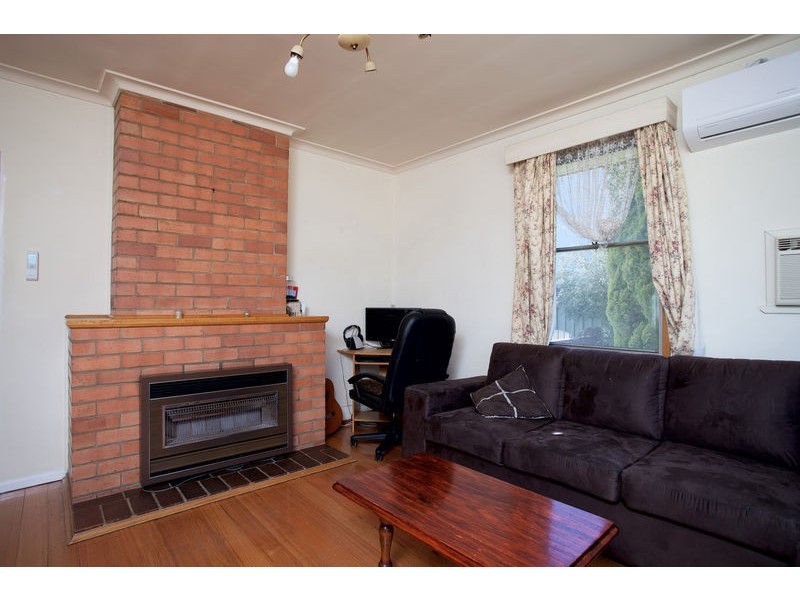 15 MacKenzie Street West, Golden Square VIC 3555