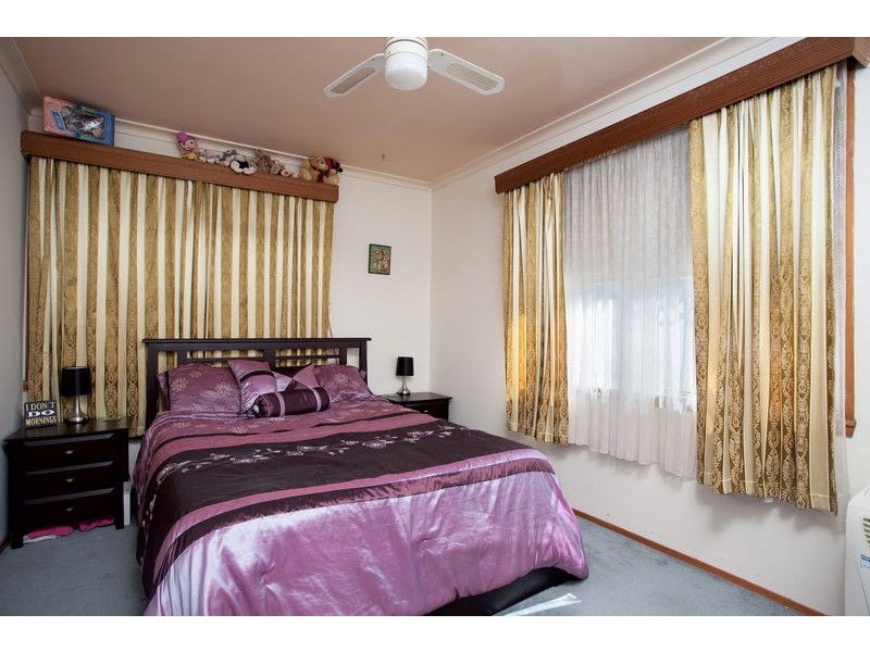 15 MacKenzie Street West, Golden Square VIC 3555