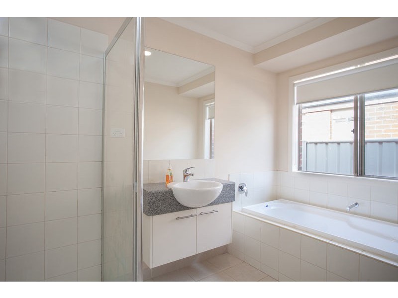 42 Peacock Drive, Epsom VIC 3551