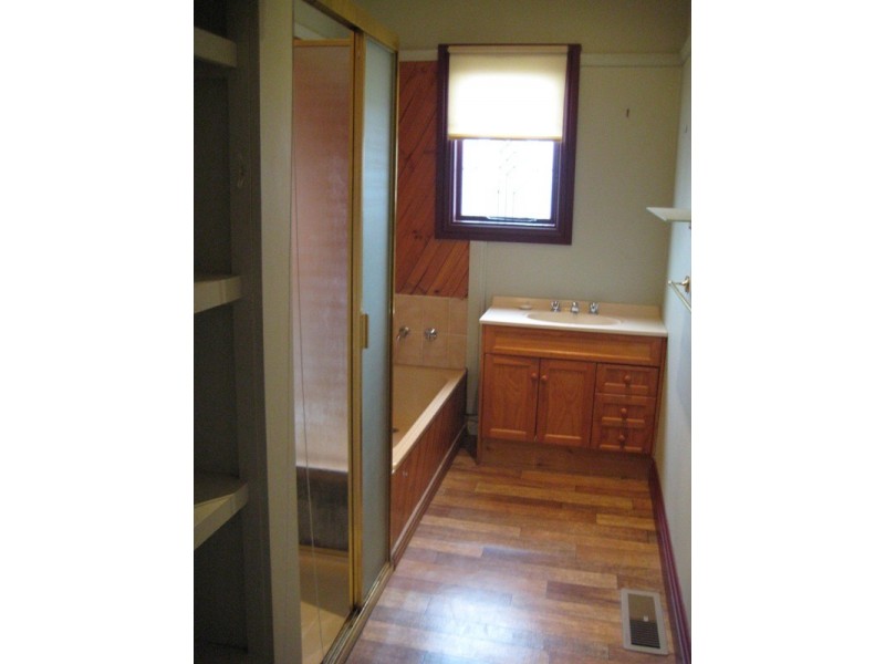 9 Eaglehawk Road, Bendigo VIC 3550