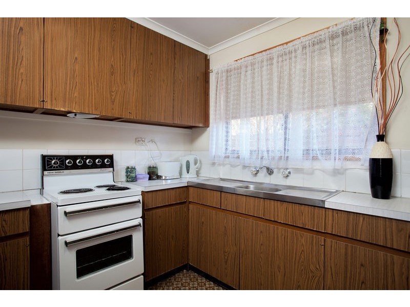 2/5 Carpenter Street, Kangaroo Flat VIC 3555