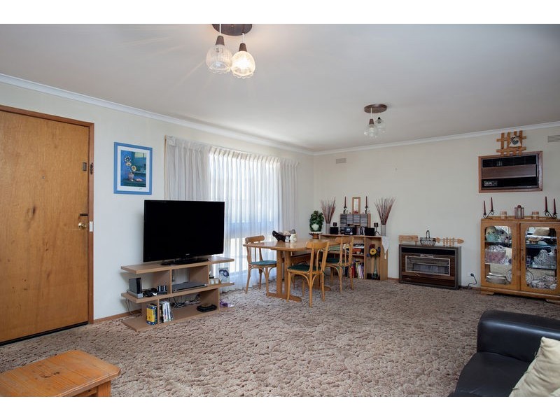 2/5 Carpenter Street, Kangaroo Flat VIC 3555