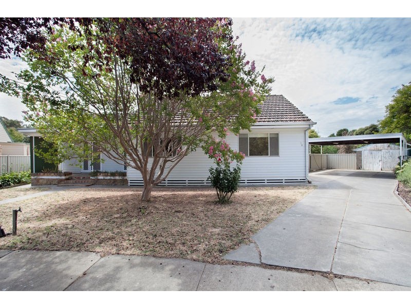 18 Pleasant Vale Crescent, Flora Hill VIC 3550