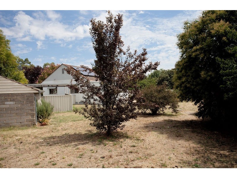 18 Pleasant Vale Crescent, Flora Hill VIC 3550