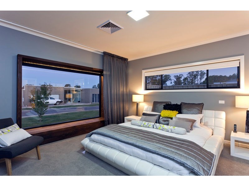 5 Illoura Place, Strathfieldsaye VIC 3551