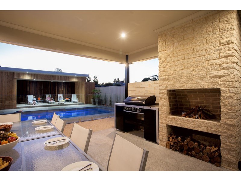 5 Illoura Place, Strathfieldsaye VIC 3551