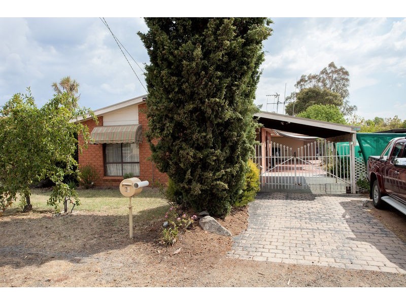 64 Green Street, California Gully VIC 3556